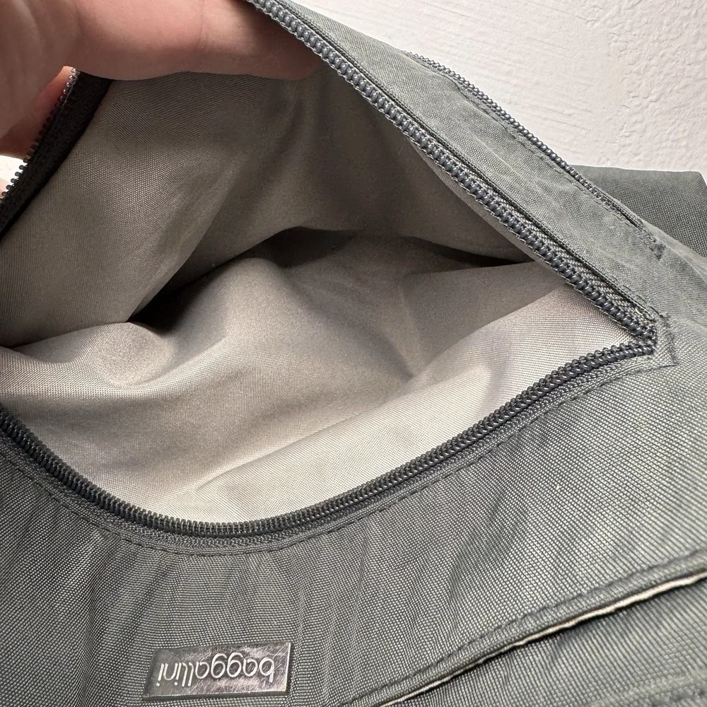 Baggallini Gray‎ Bucket Bagg Crossbody Purse Handbag Travel Bag - Stained Lining